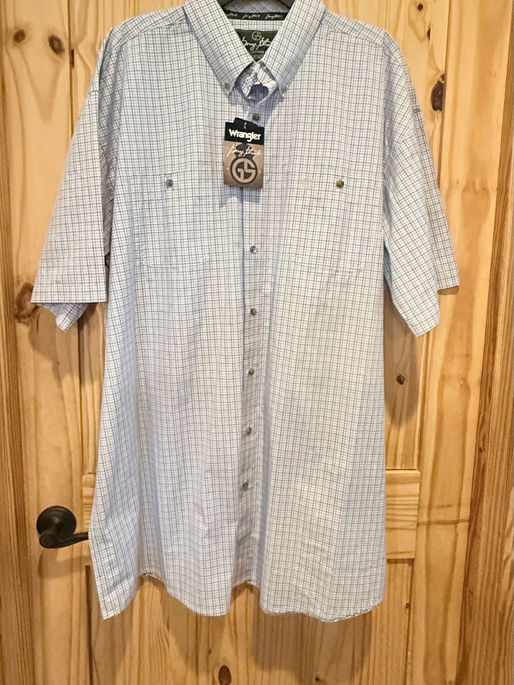 Wrangler George Straight Light Blue Plaid Short-Sleeve Button-Down Shirt